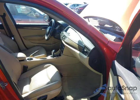 2013 BMW X1 xDrive28I z USA, uszkodzony, nr VIN WBAVL1C5XDVR86282